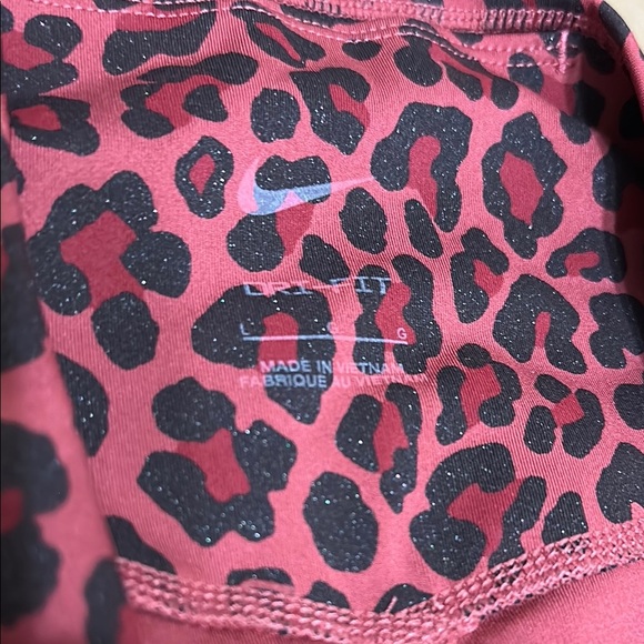 Nike Glitter Red and Black Leggings with Leopard Detail. Size Large - Picture 4 of 6